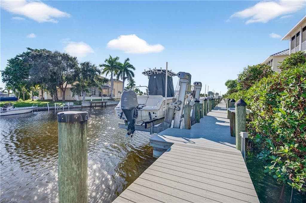 322 Angler Dr Dr 502, Goodland, FL 34140-34