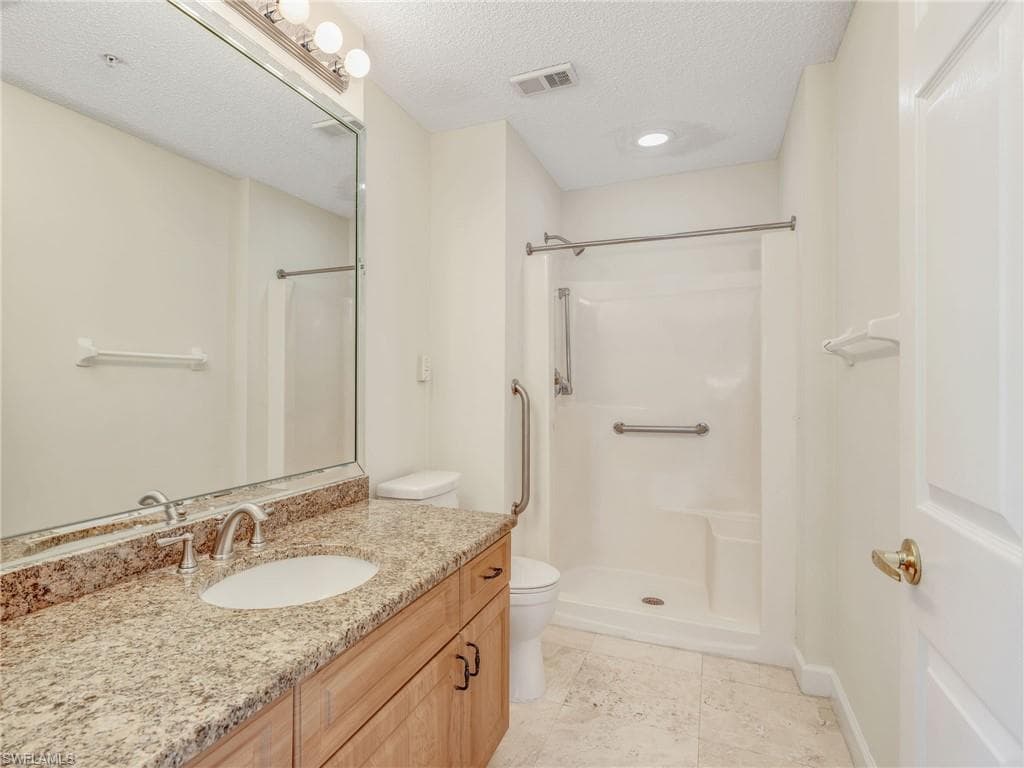 900 Arbor Lake Dr 9-206, Naples, FL 34110-19