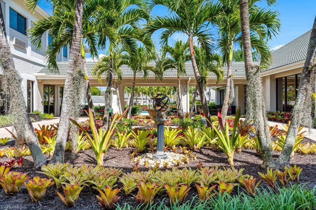 900 Arbor Lake Dr 9-206, Naples, FL 34110-32
