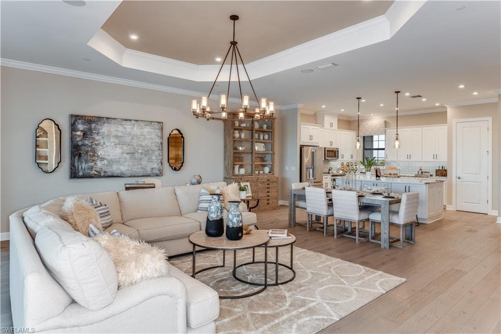 15323 Lucerna St 202, Naples, FL 34114-14