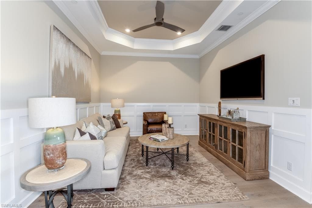 15323 Lucerna St 202, Naples, FL 34114-16