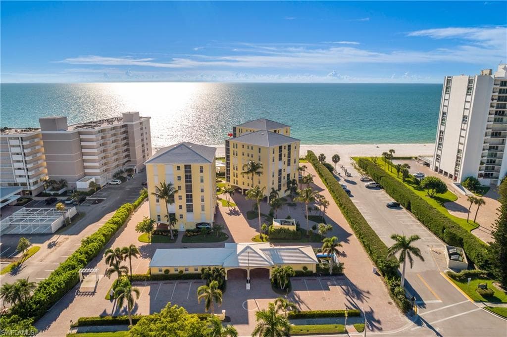 3483 Gulf Shore Blvd N 502, Naples, FL 34103-26