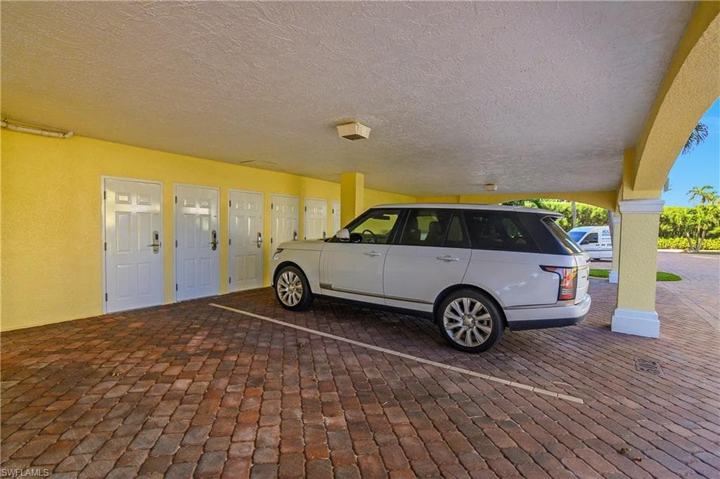 3483 Gulf Shore Blvd N 502, Naples, FL 34103-40