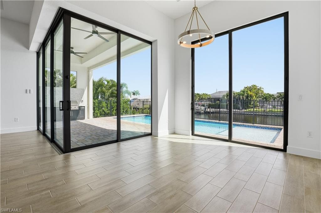 609 38th Ave, Cape Coral, FL 33993-14