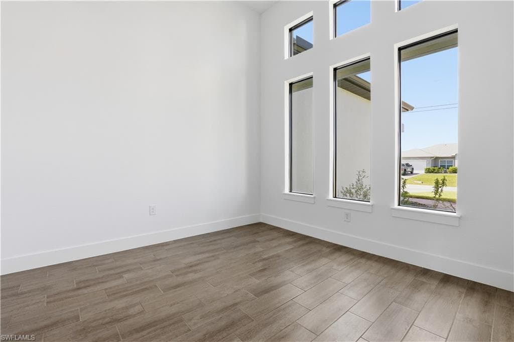 609 38th Ave, Cape Coral, FL 33993-16