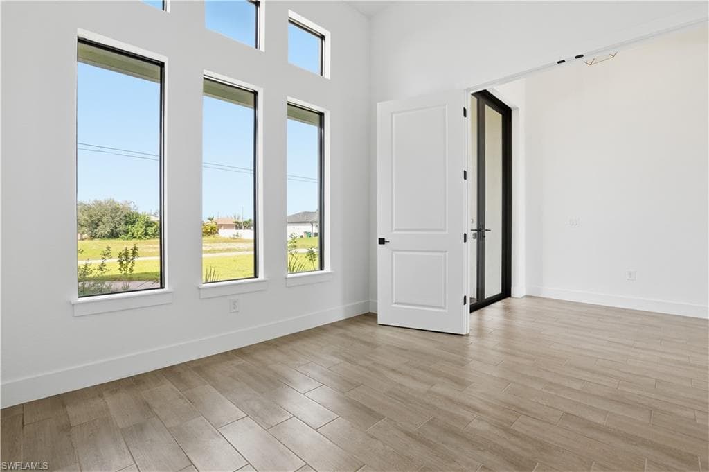 609 38th Ave, Cape Coral, FL 33993-17