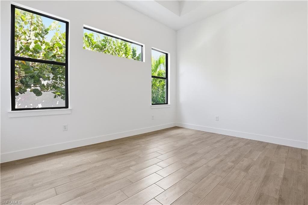 609 38th Ave, Cape Coral, FL 33993-18