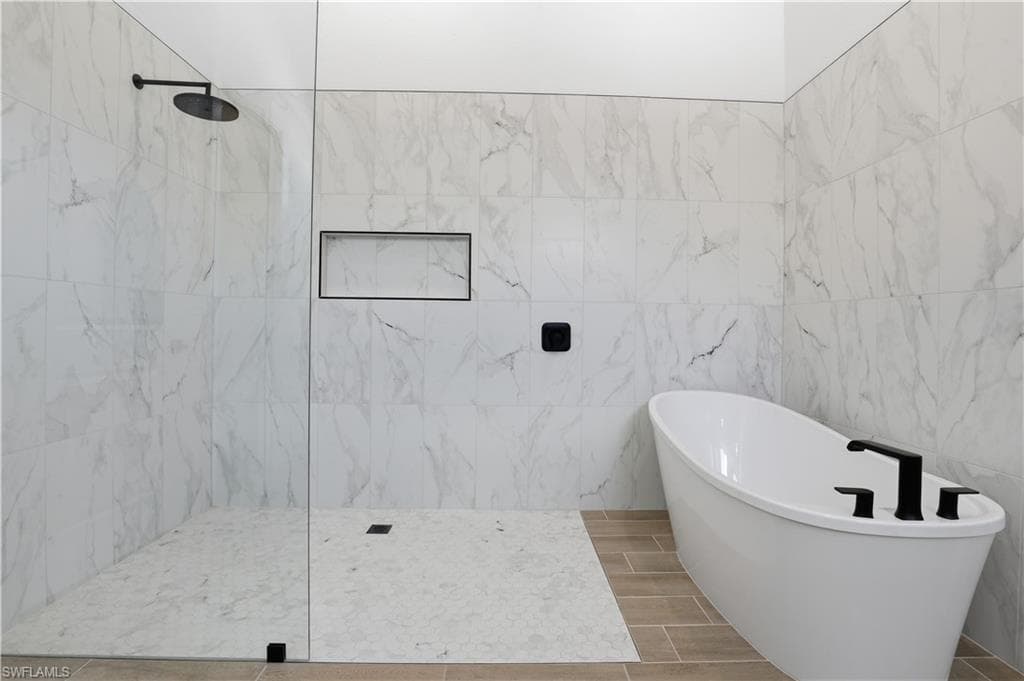 609 38th Ave, Cape Coral, FL 33993-29