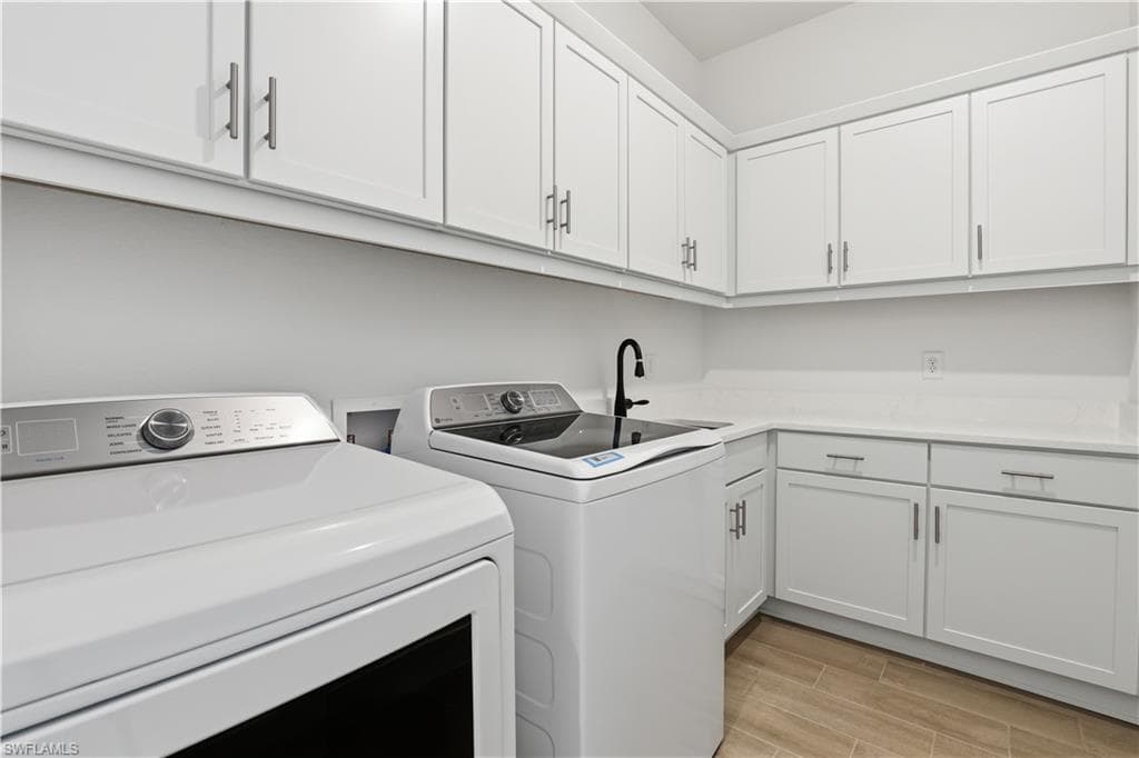 609 38th Ave, Cape Coral, FL 33993-32