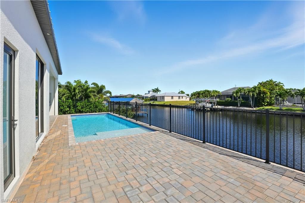 609 38th Ave, Cape Coral, FL 33993-37