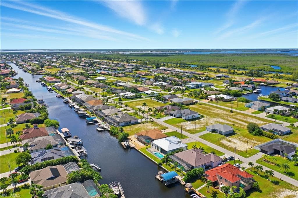 609 38th Ave, Cape Coral, FL 33993-41