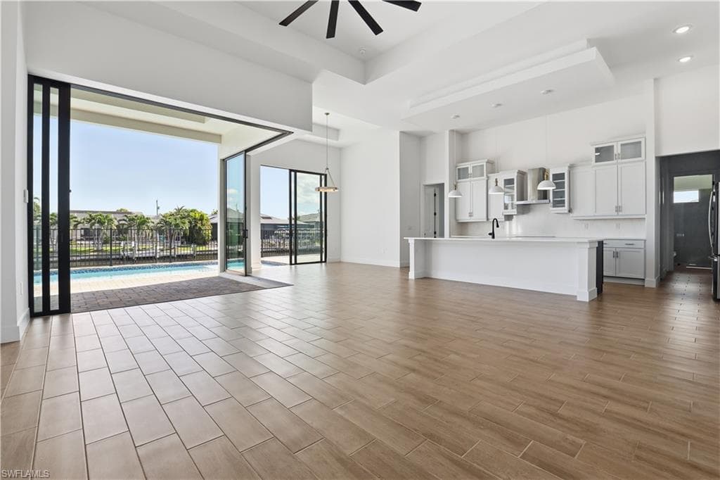 609 38th Ave, Cape Coral, FL 33993-6