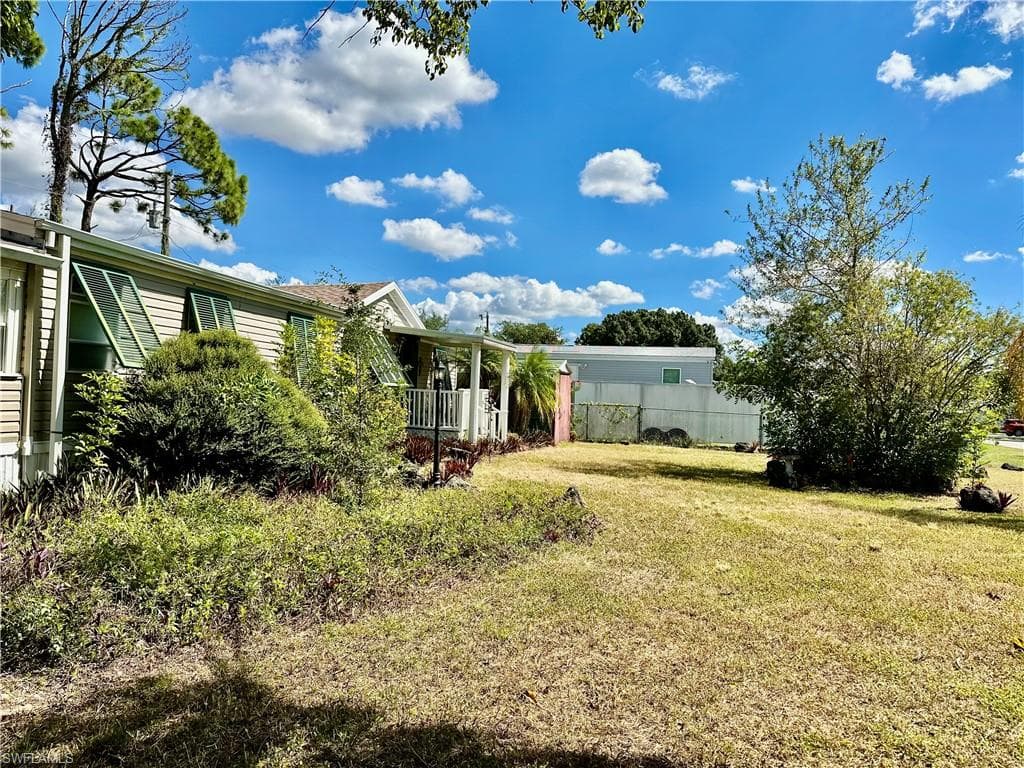 19621 Tamiami Trl 31, North Fort Myers, FL 33903-18