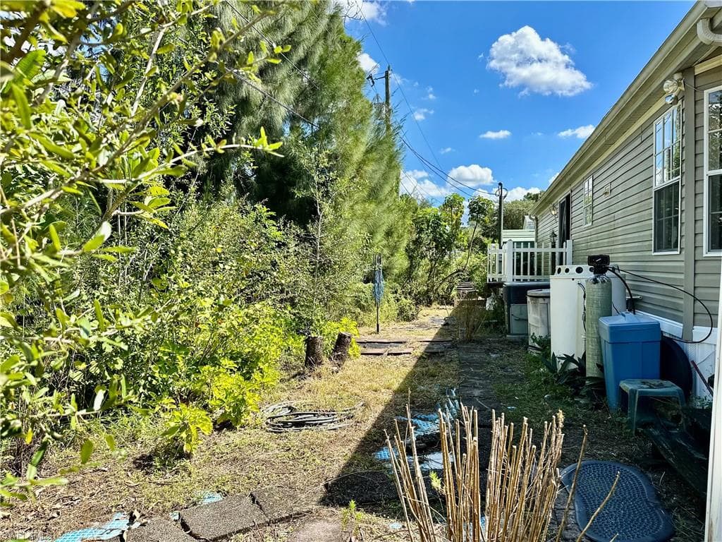 19621 Tamiami Trl 31, North Fort Myers, FL 33903-22