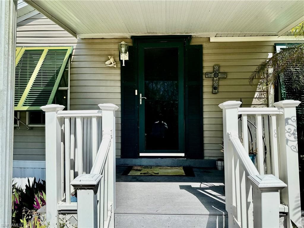 19621 Tamiami Trl 31, North Fort Myers, FL 33903-3