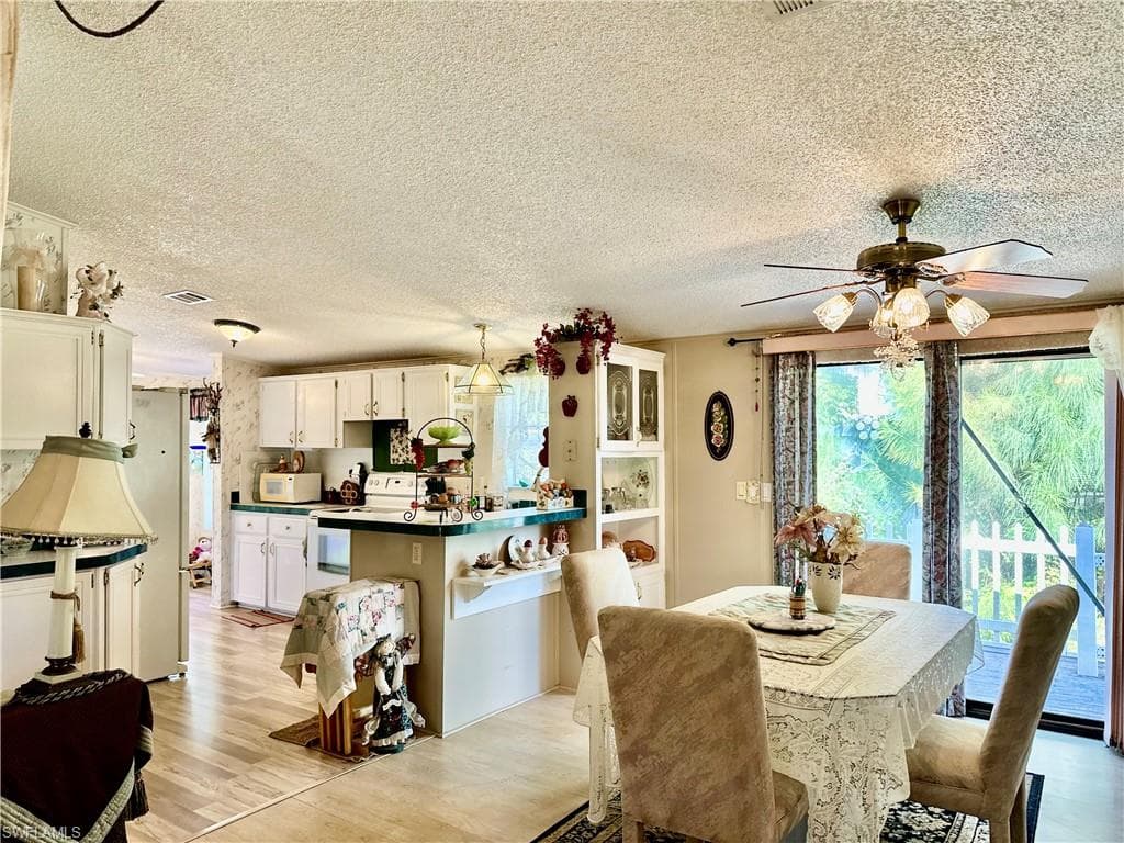 19621 Tamiami Trl 31, North Fort Myers, FL 33903-7