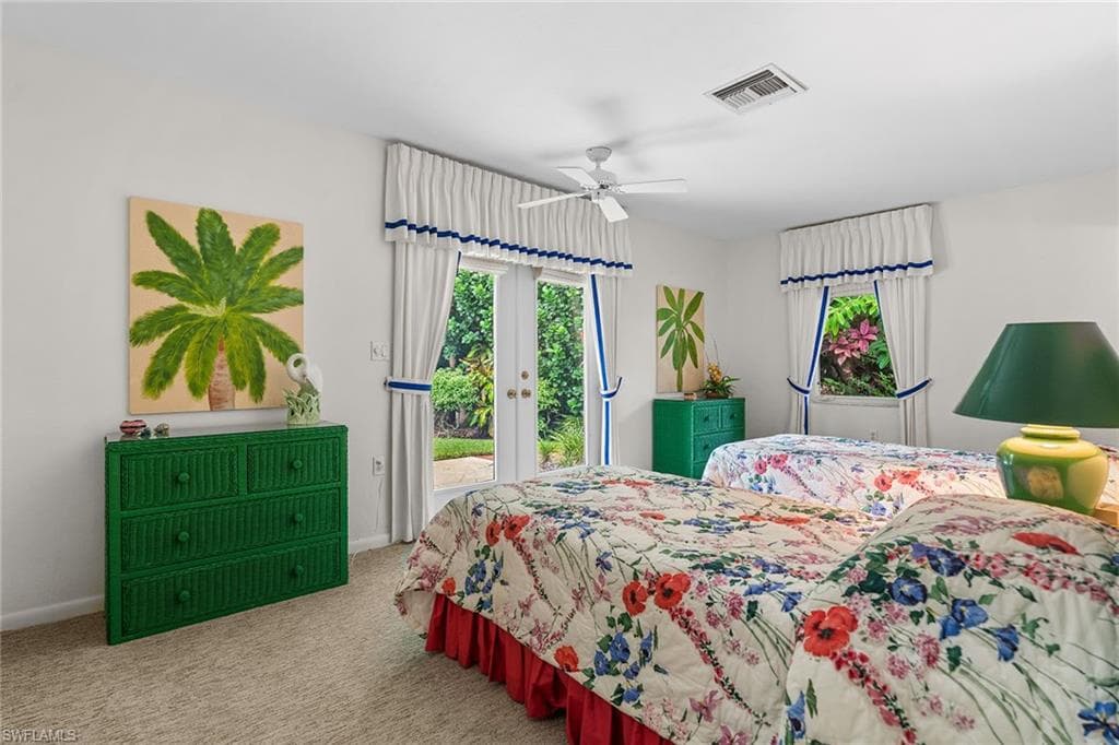 280 4th Ave N, Naples, FL 34102-17