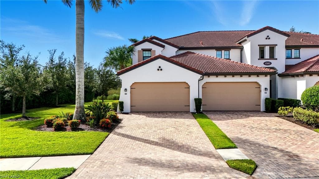 1590 Oceania Dr S 1, Naples, FL 34113-1