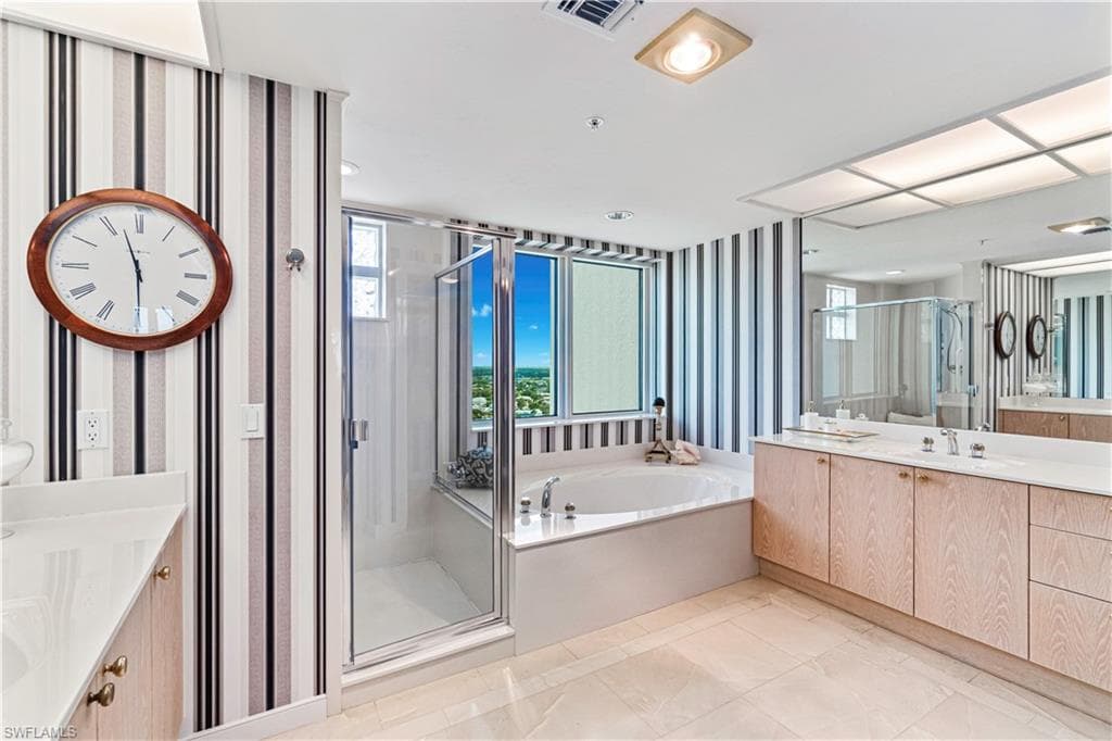 3991 Gulf Shore Blvd N 1703, Naples, FL 34103-12