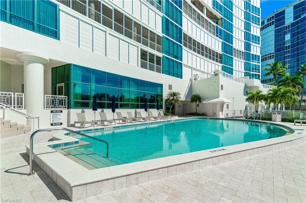 3991 Gulf Shore Blvd N 1703, Naples, FL 34103-27