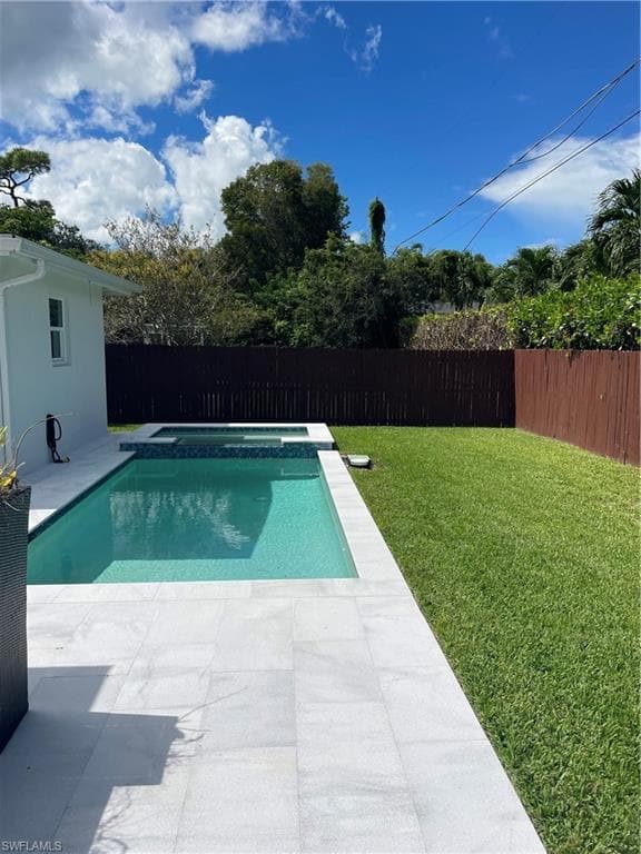 1175 9th Ave N, Naples, FL 34102-32