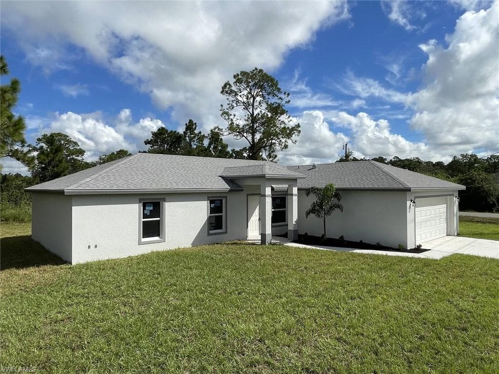 2100 15th St, Lehigh Acres, FL 33972-2