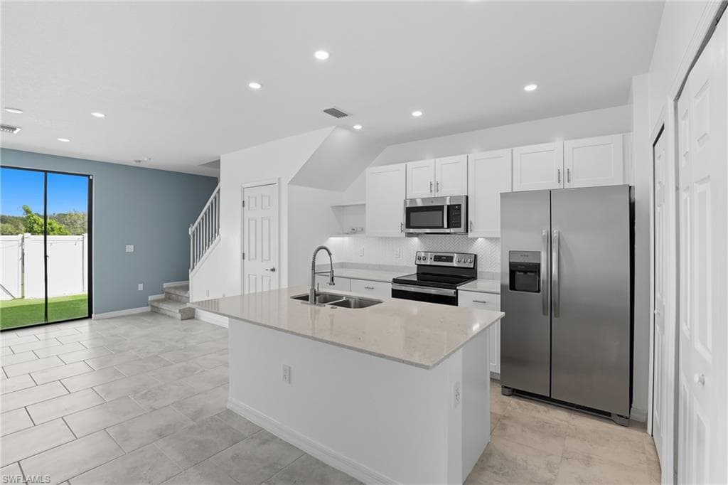 14107 Oviedo Pl, Fort Myers, FL 33905-12