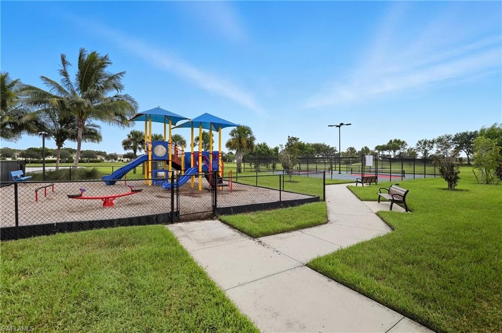 14107 Oviedo Pl, Fort Myers, FL 33905-48
