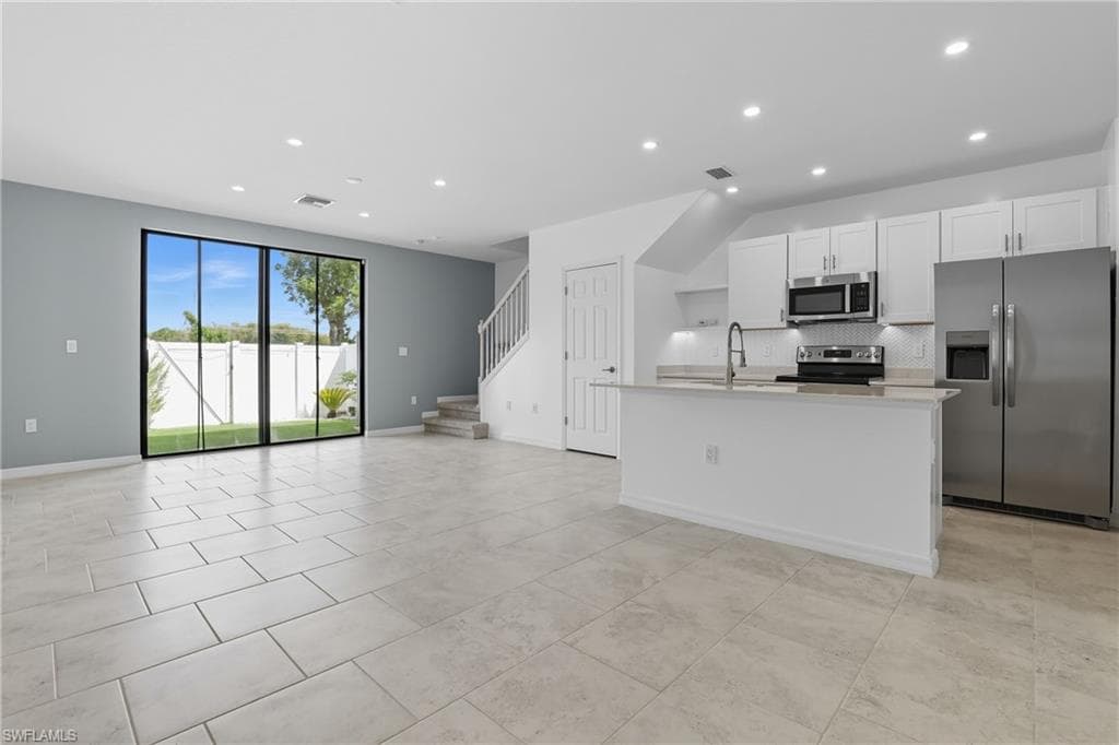 14107 Oviedo Pl, Fort Myers, FL 33905-4
