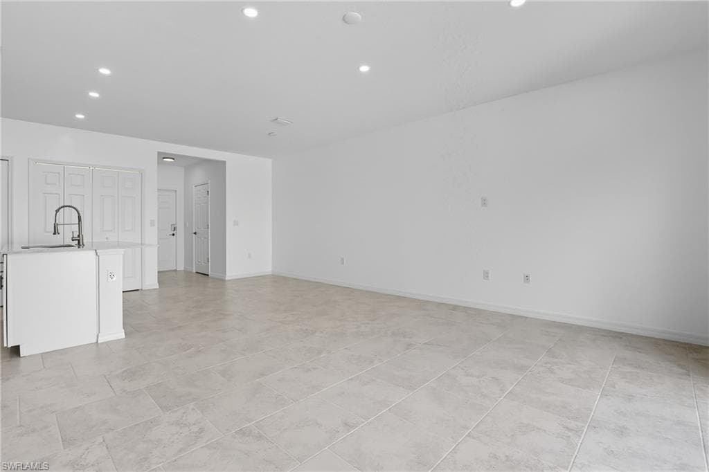 14107 Oviedo Pl, Fort Myers, FL 33905-7