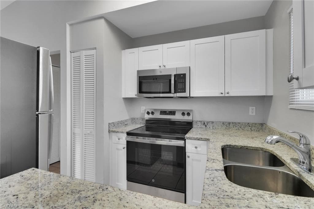 1222 3rd Ave, Cape Coral, FL 33990-9