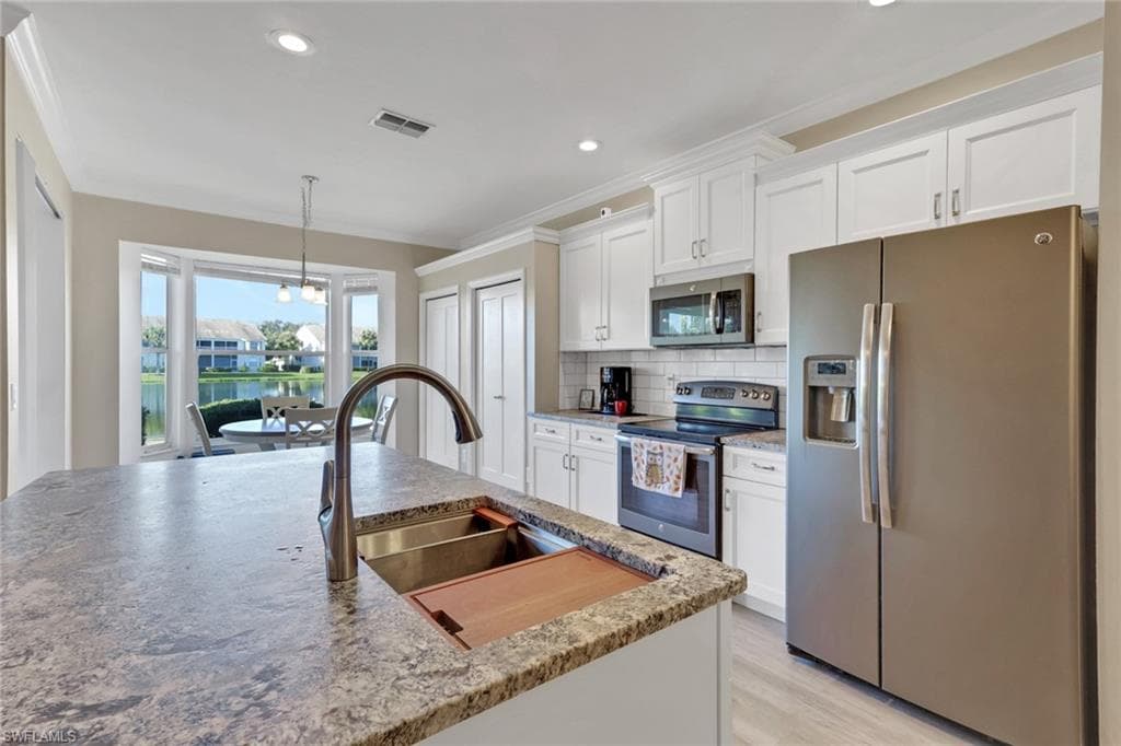20656 Candlewood, Estero, FL 33928-15