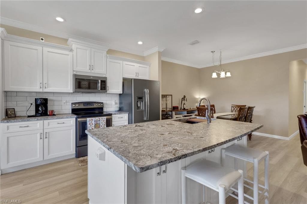 20656 Candlewood, Estero, FL 33928-2