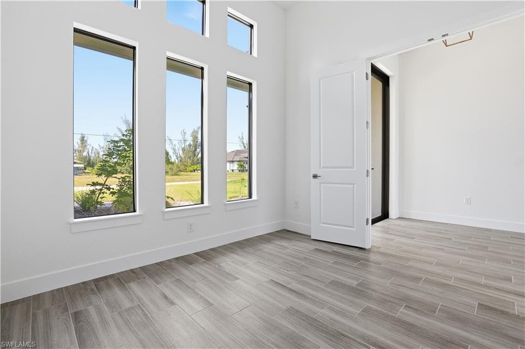 609 39th Ave, Cape Coral, FL 33993-19