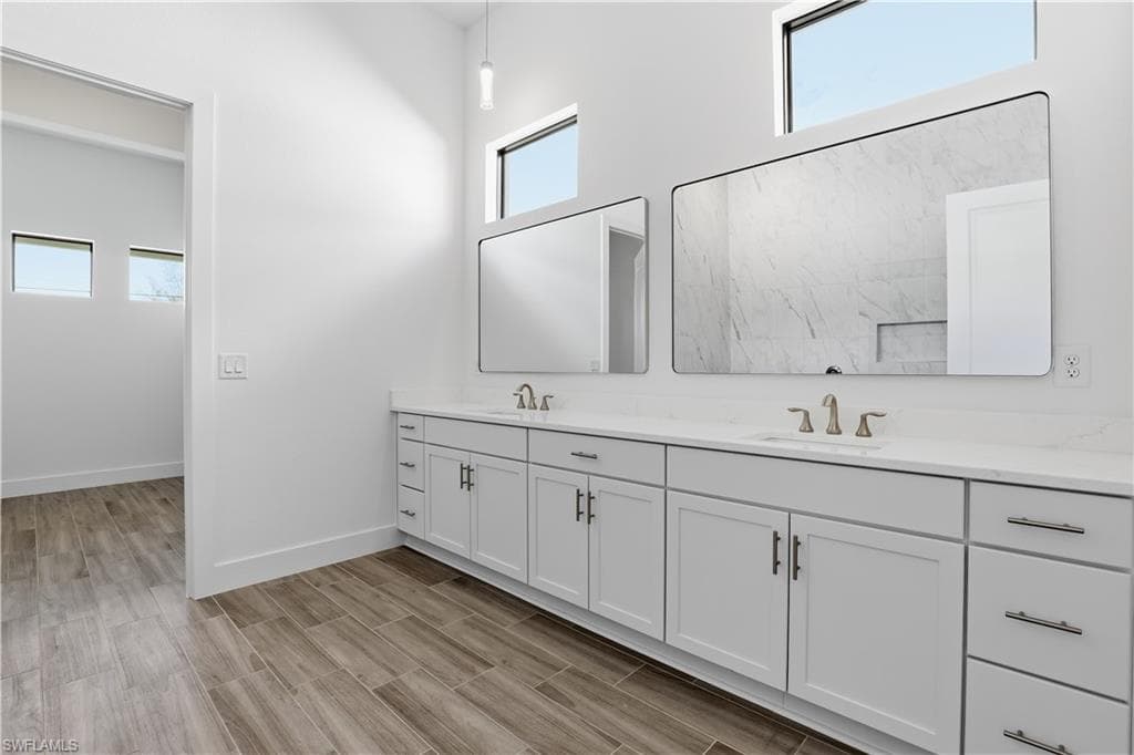 609 39th Ave, Cape Coral, FL 33993-22