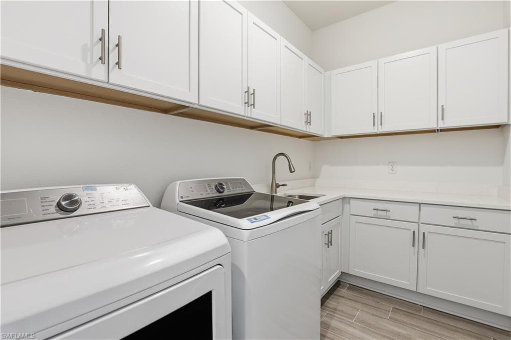 609 39th Ave, Cape Coral, FL 33993-34