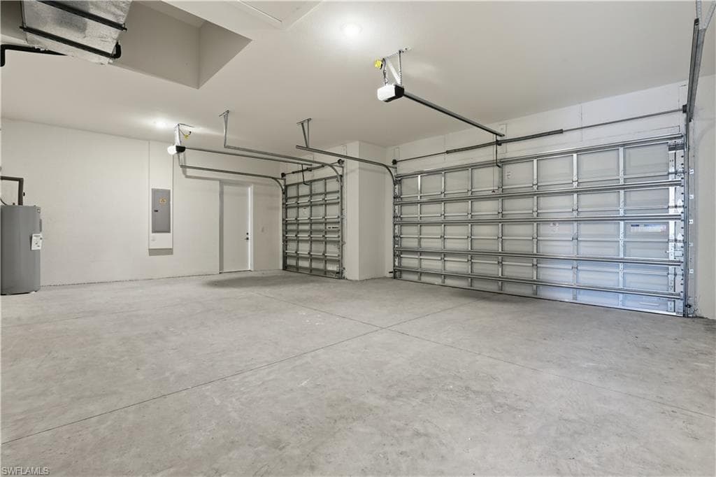 609 39th Ave, Cape Coral, FL 33993-35