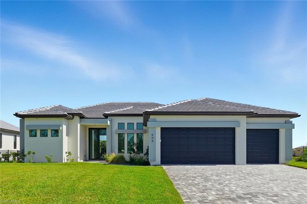 609 39th Ave, Cape Coral, FL 33993-3