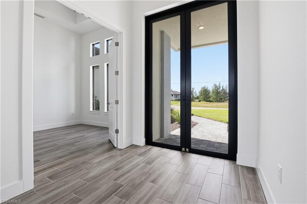 609 39th Ave, Cape Coral, FL 33993-7