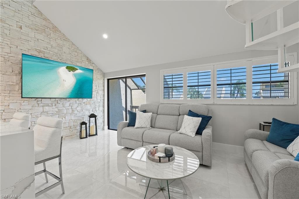 8765 Lateen Ln 203, Fort Myers, FL 33919-9