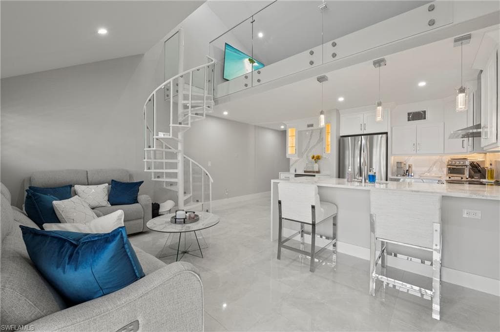 8765 Lateen Ln 203, Fort Myers, FL 33919-10