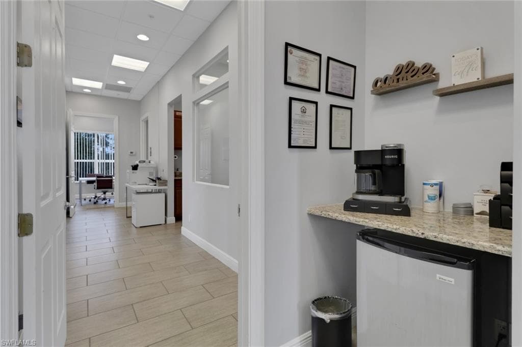 2800 Davis Blvd 212, Naples, FL 34104-8