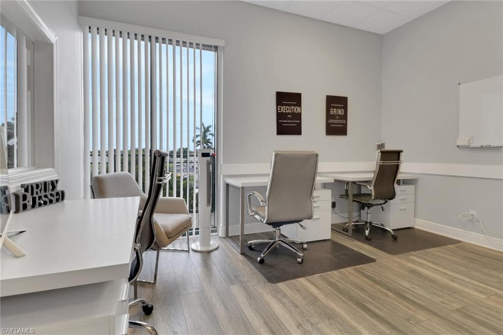 2800 Davis Blvd 212, Naples, FL 34104-14