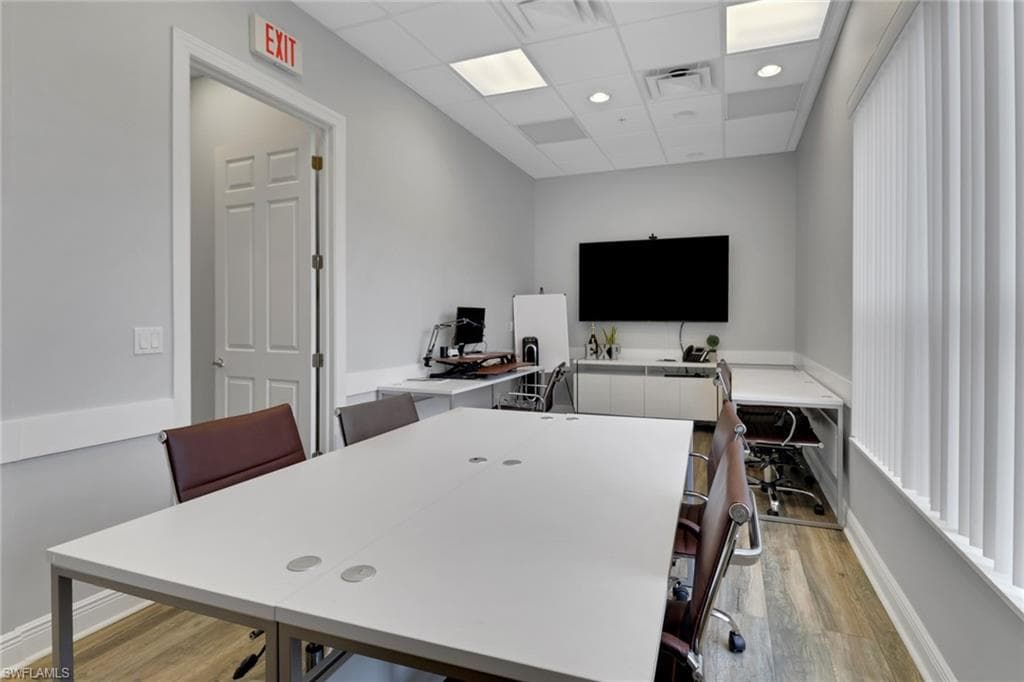 2800 Davis Blvd 212, Naples, FL 34104-25