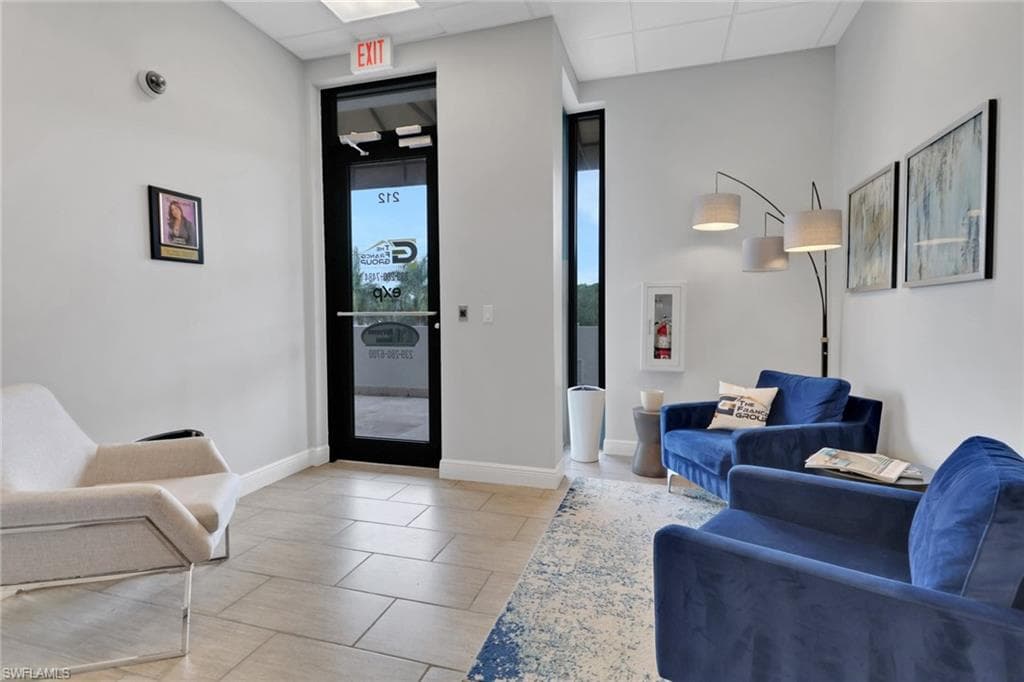 2800 Davis Blvd 212, Naples, FL 34104-5