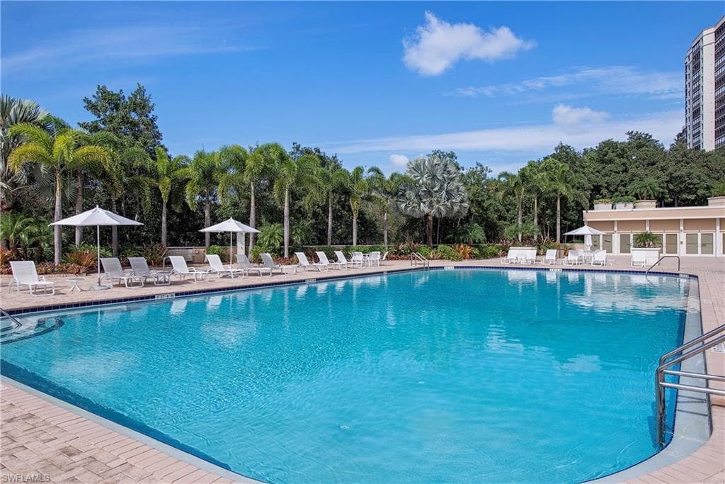 7117 Pelican Bay Blvd 1103, Naples, FL 34108-28