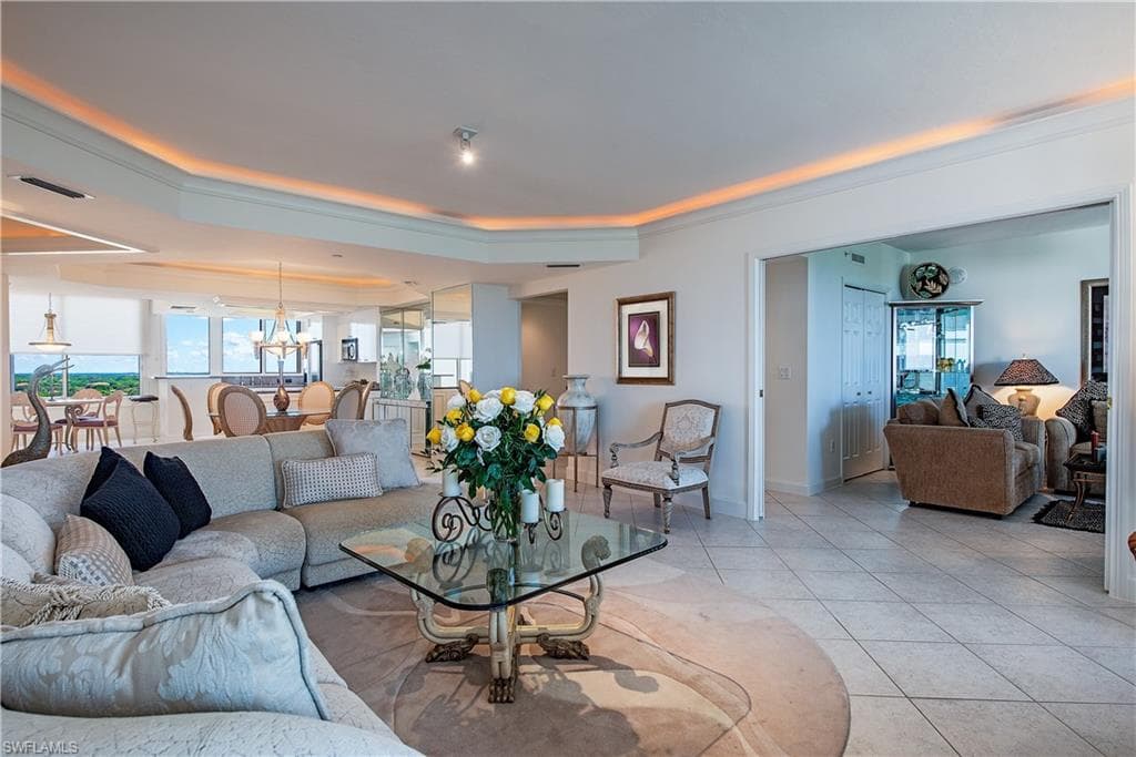 7117 Pelican Bay Blvd 1103, Naples, FL 34108-3