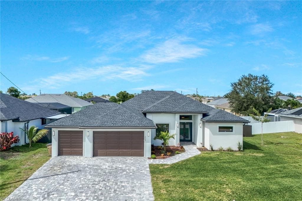 224 14th Pl, Cape Coral, FL 33993-2
