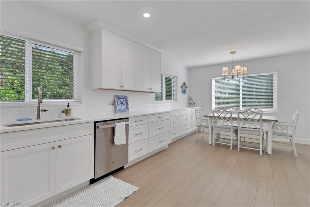 4160 Crayton Rd A4, Naples, FL 34103-8