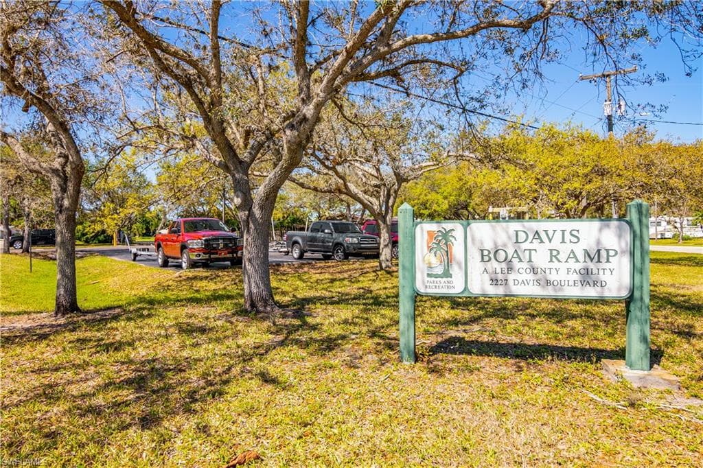 13209 5th St, Fort Myers, FL 33905-4